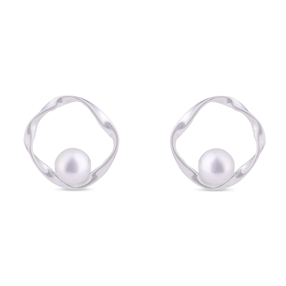 Sculptural pearl drop earring
